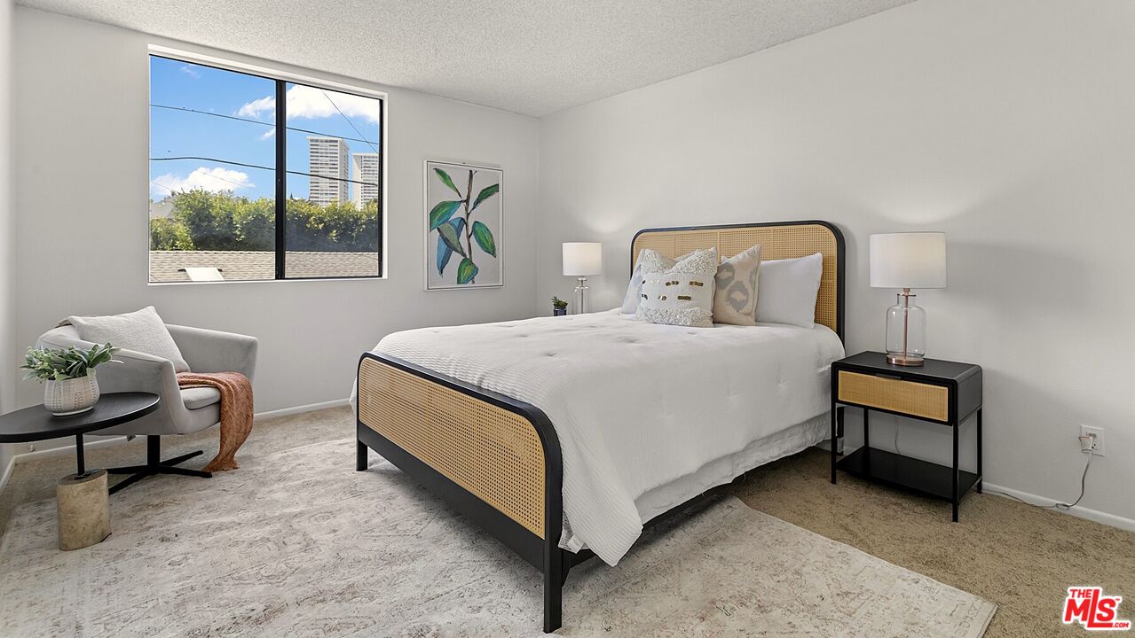 1201 Roxbury Dr Unit: 106