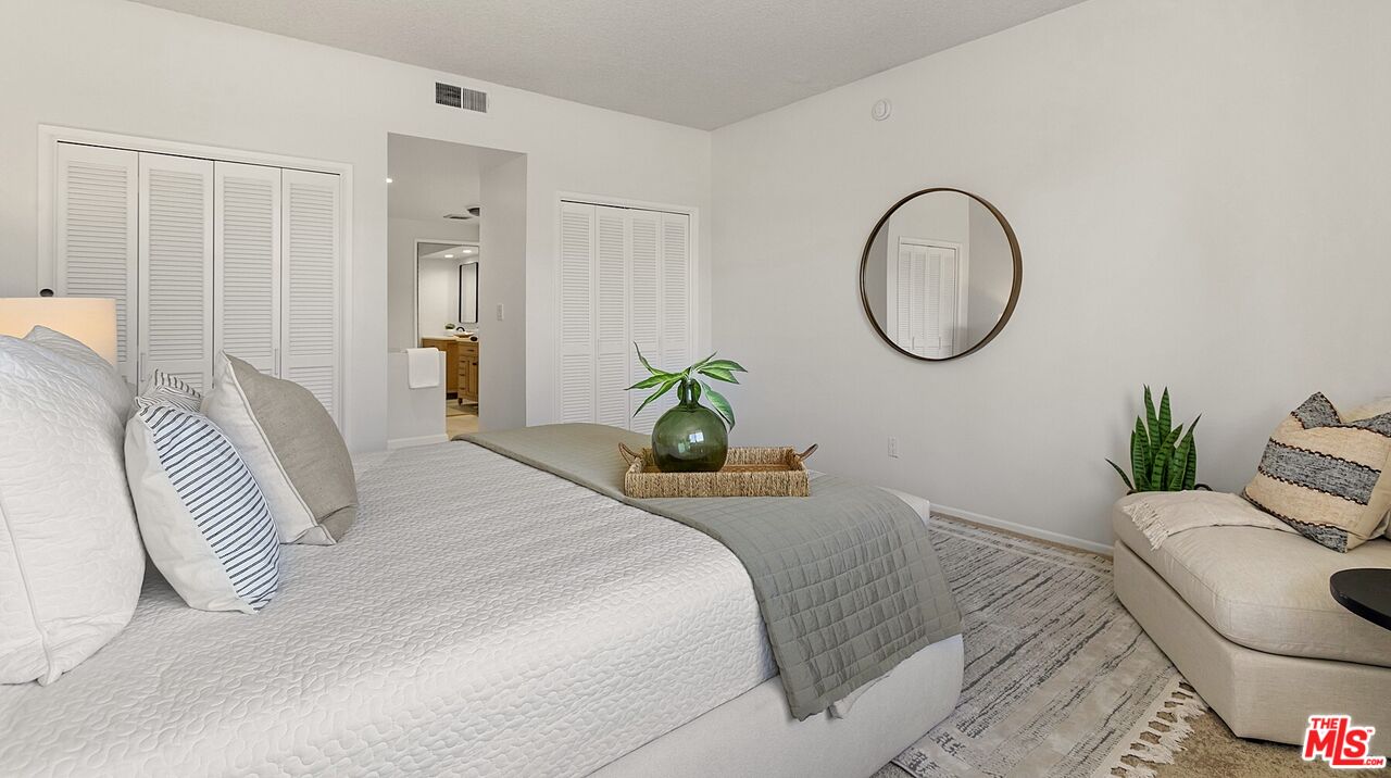 1201 Roxbury Dr Unit: 106
