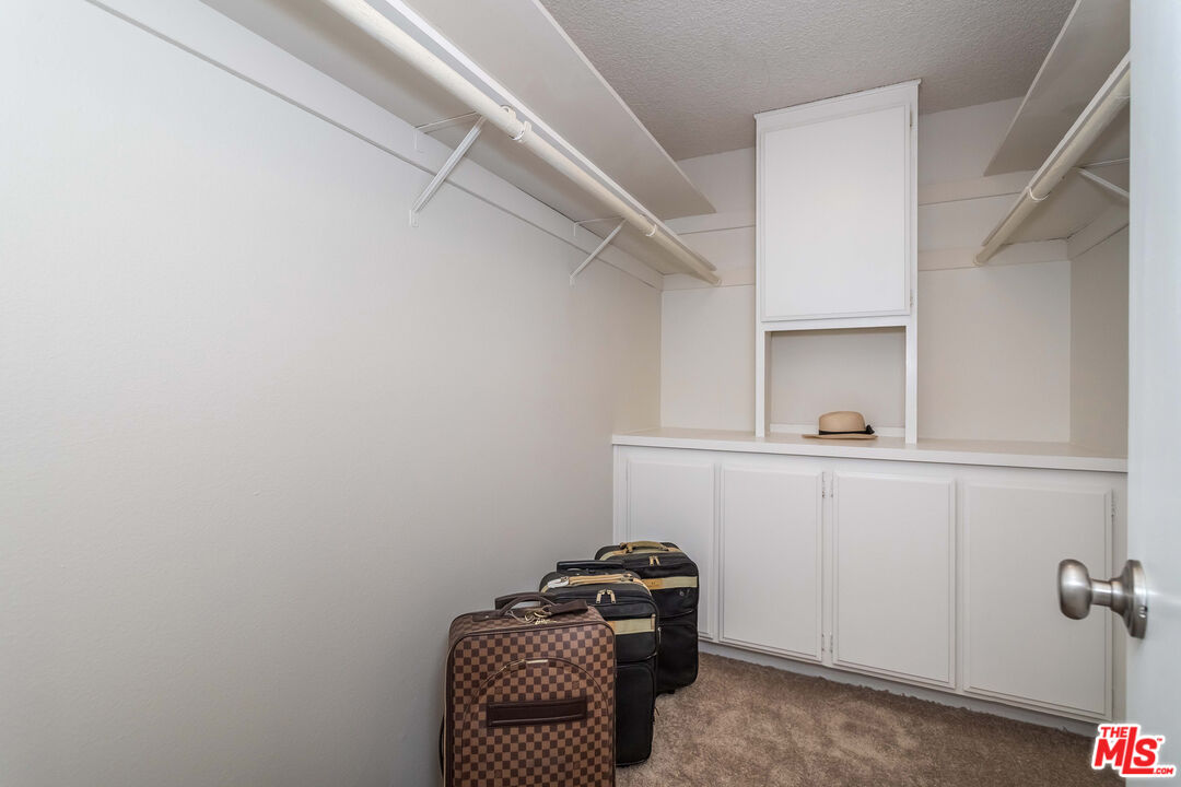 1201 Roxbury Dr Unit: 106