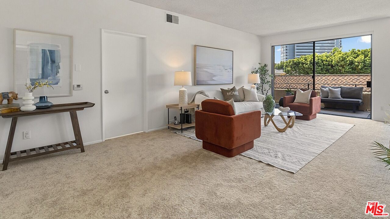 1201 Roxbury Dr Unit: 106