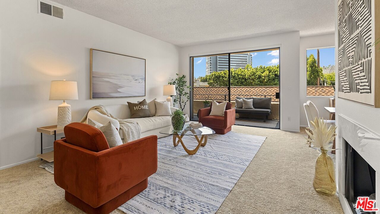 1201 Roxbury Dr Unit: 106