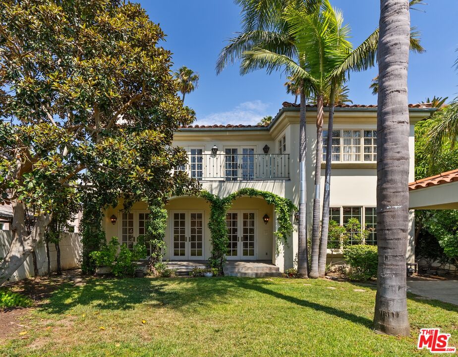 321 S Palm Dr