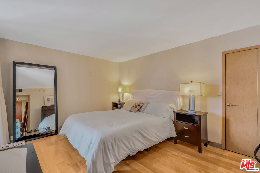 201 Ocean Ave Unit: 1505B