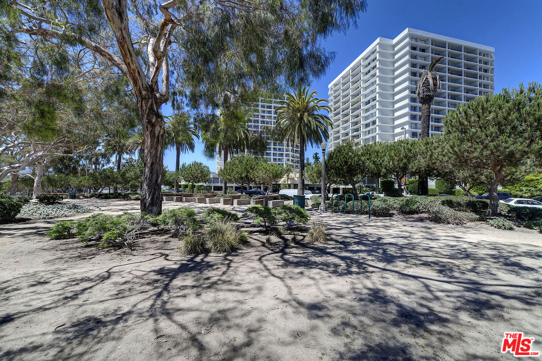 201 Ocean Ave Unit: 1505B
