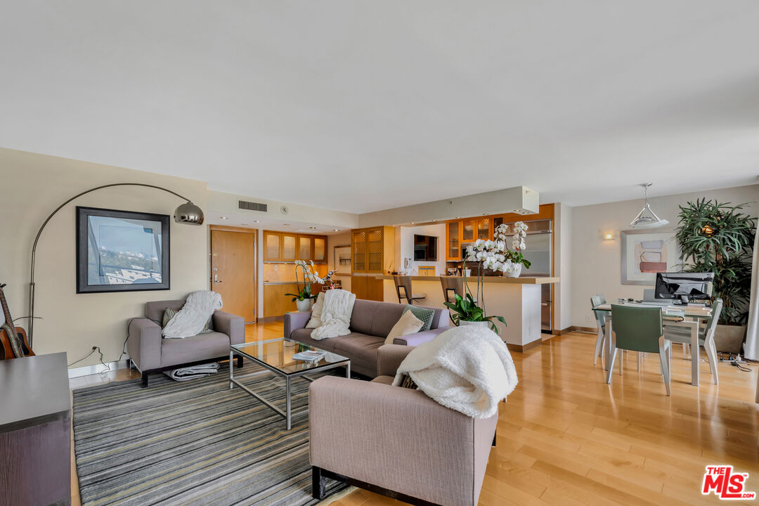 201 Ocean Ave Unit: 1505B