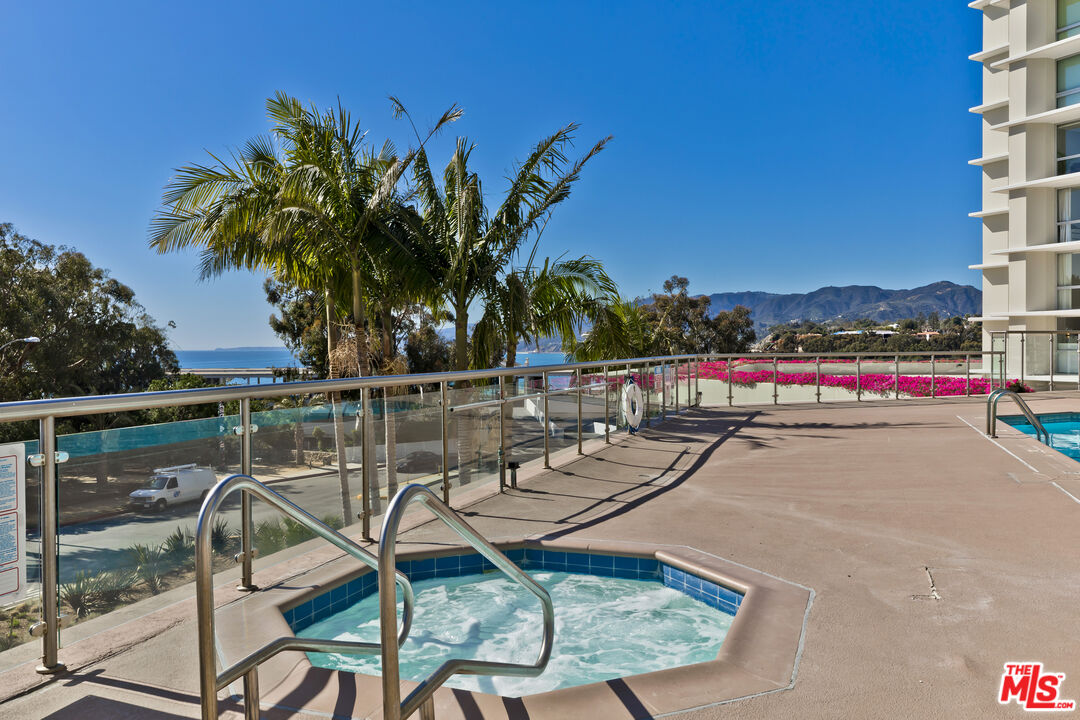 201 Ocean Ave Unit: 1505B
