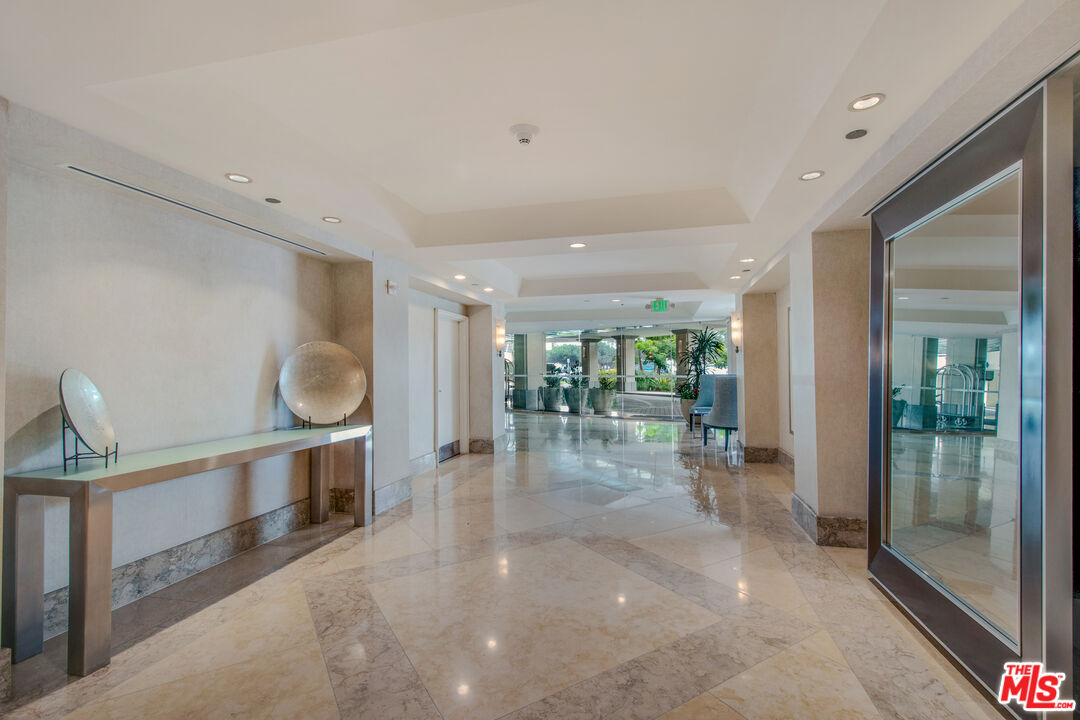 201 Ocean Ave Unit: 1505B