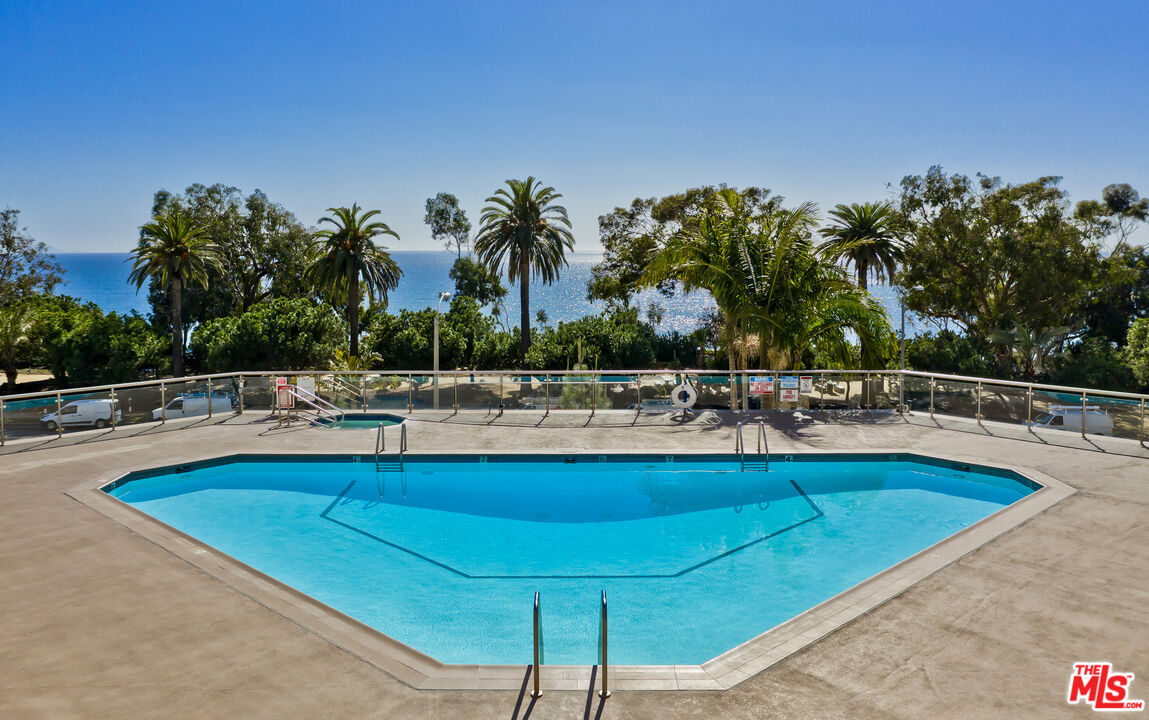 201 Ocean Ave Unit: 1505B