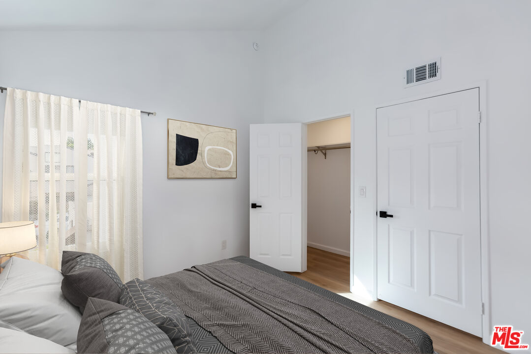 4273 Las Virgenes Rd Unit: 6