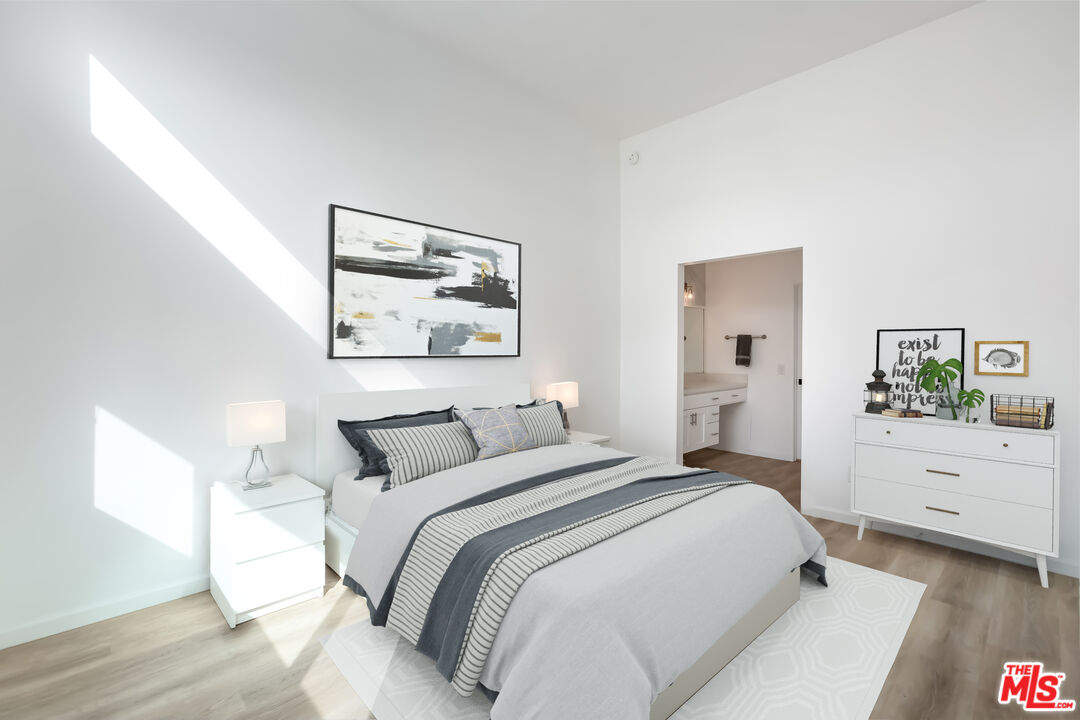 4273 Las Virgenes Rd Unit: 6