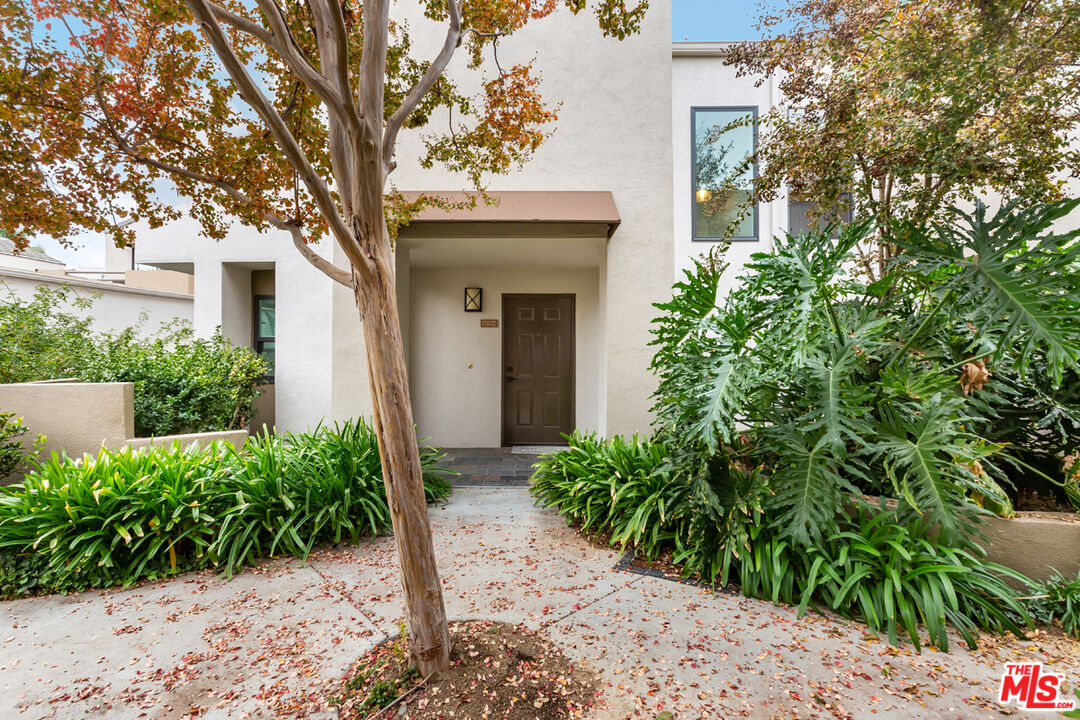 4273 Las Virgenes Rd Unit: 6