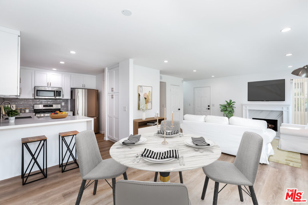 4273 Las Virgenes Rd Unit: 6