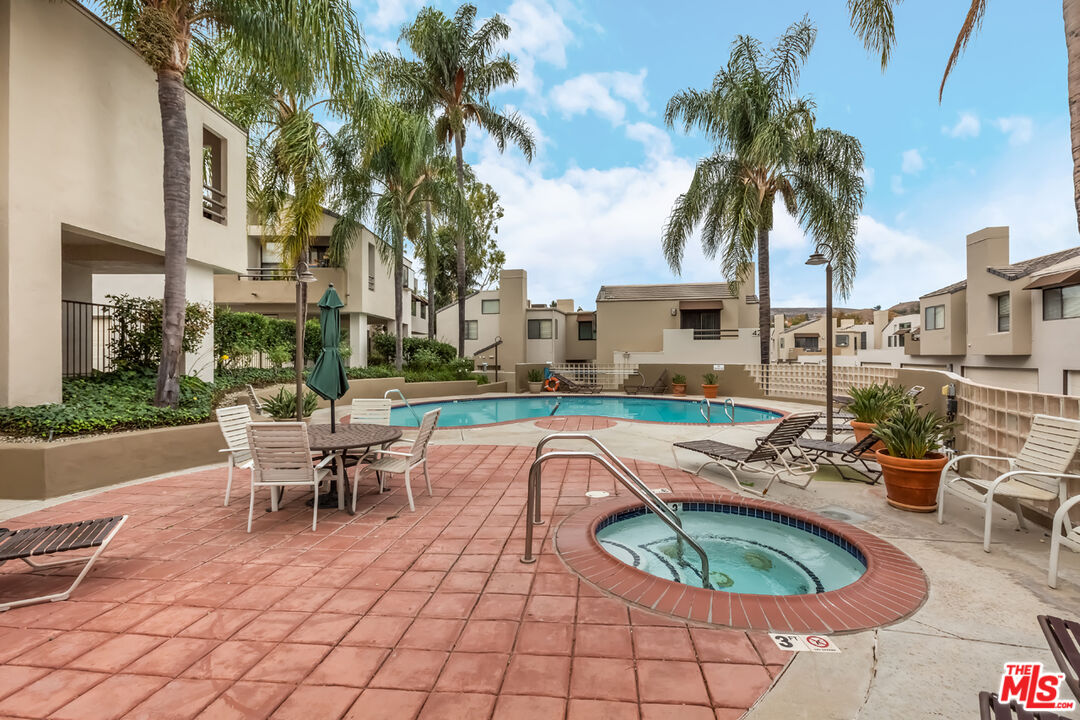 4273 Las Virgenes Rd Unit: 6
