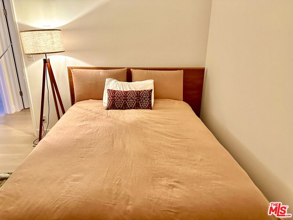 630 Raymond Ave Unit: 5