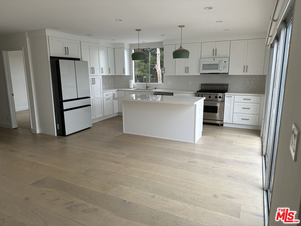 630 Raymond Ave Unit: 5