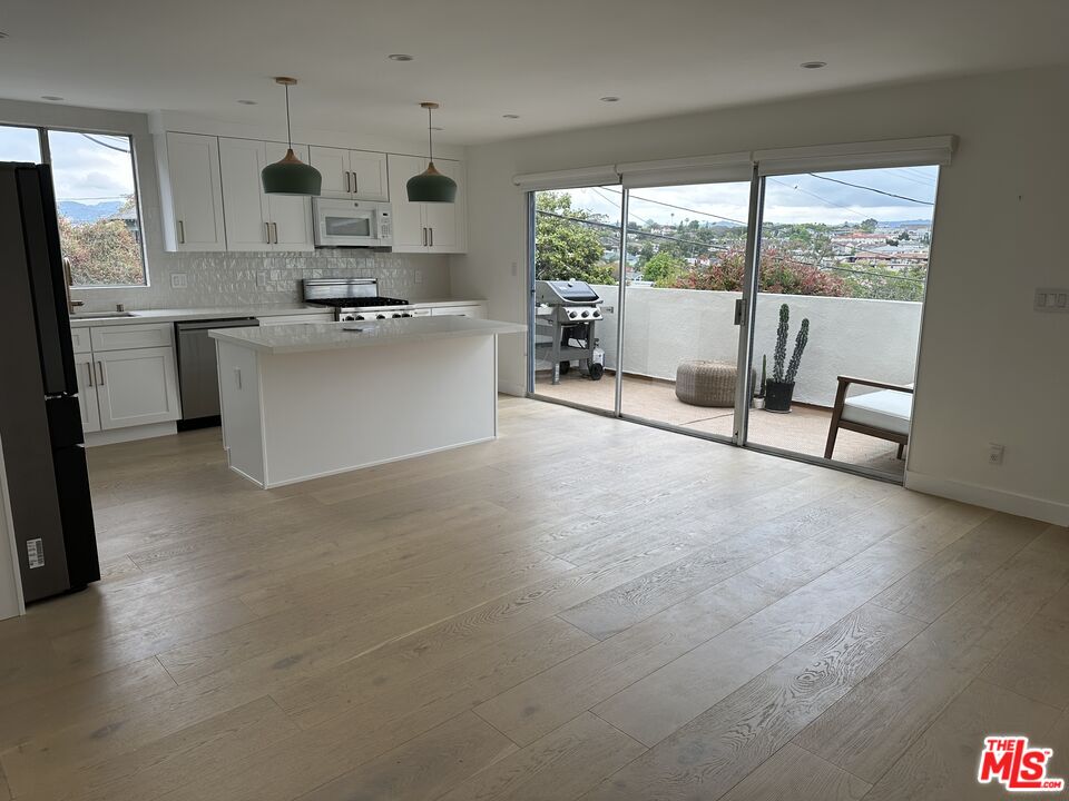 630 Raymond Ave Unit: 5