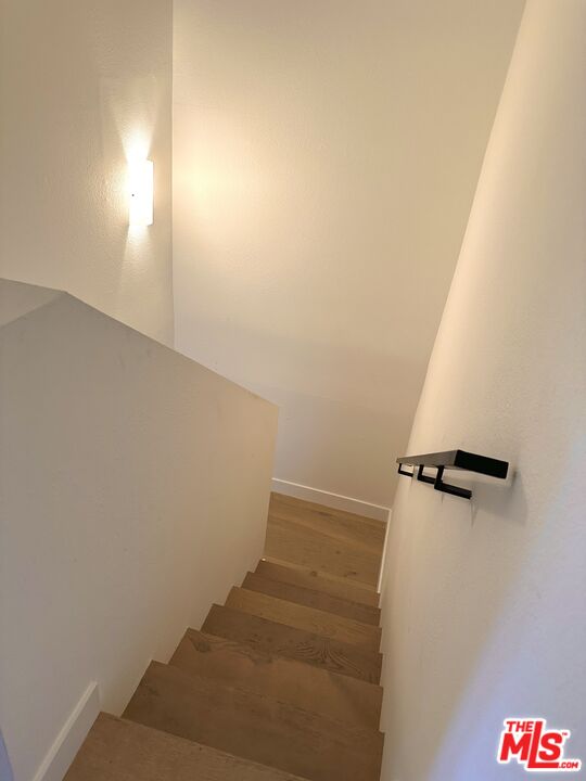 630 Raymond Ave Unit: 5