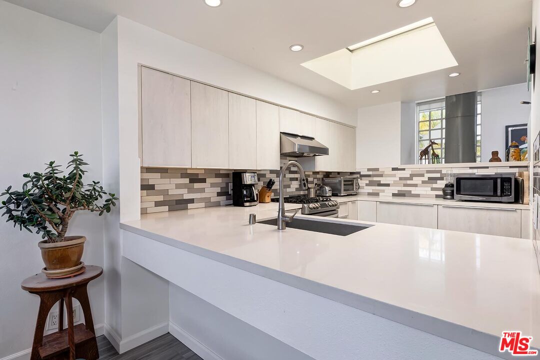 2336 28th St Unit: F