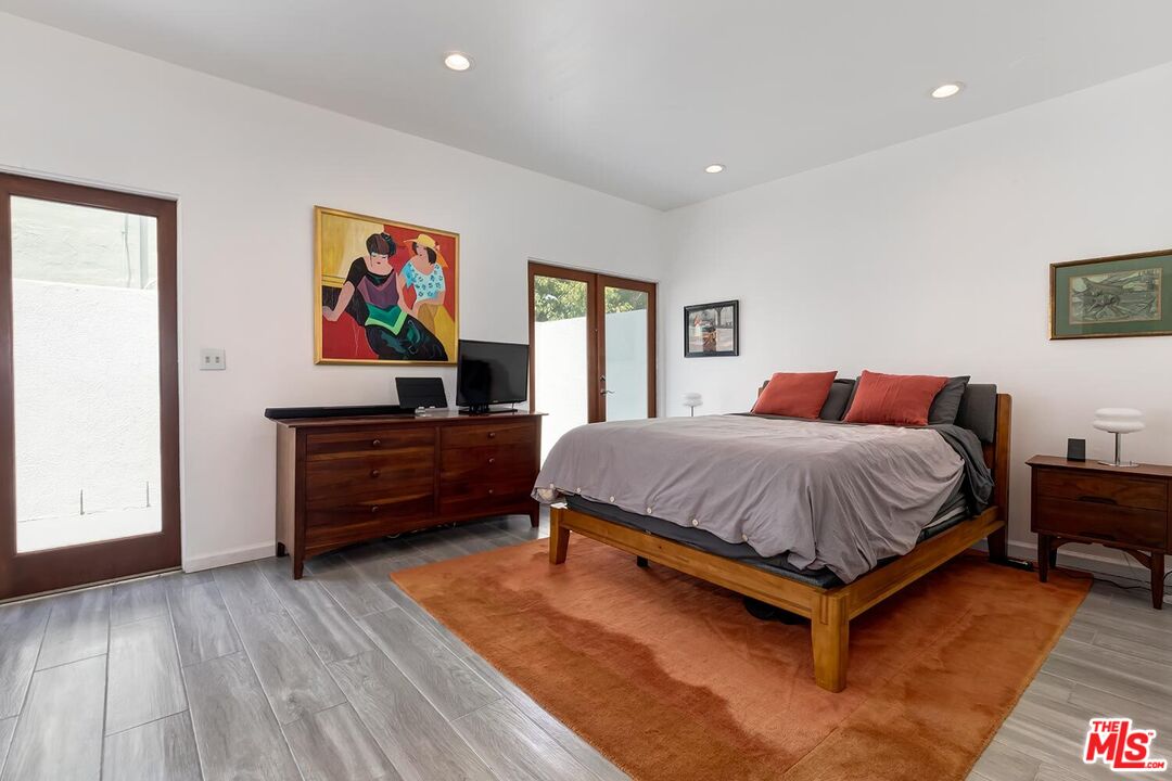 2336 28th St Unit: F