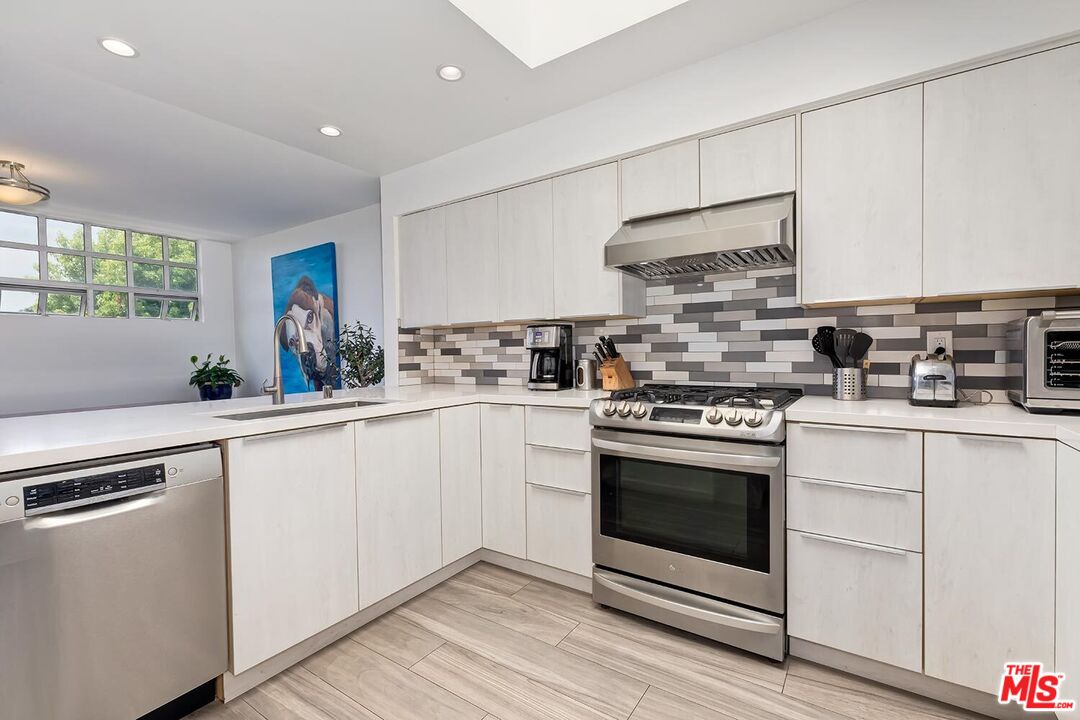 2336 28th St Unit: F