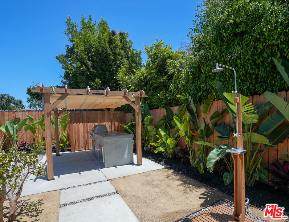 4936 Coolidge Ave