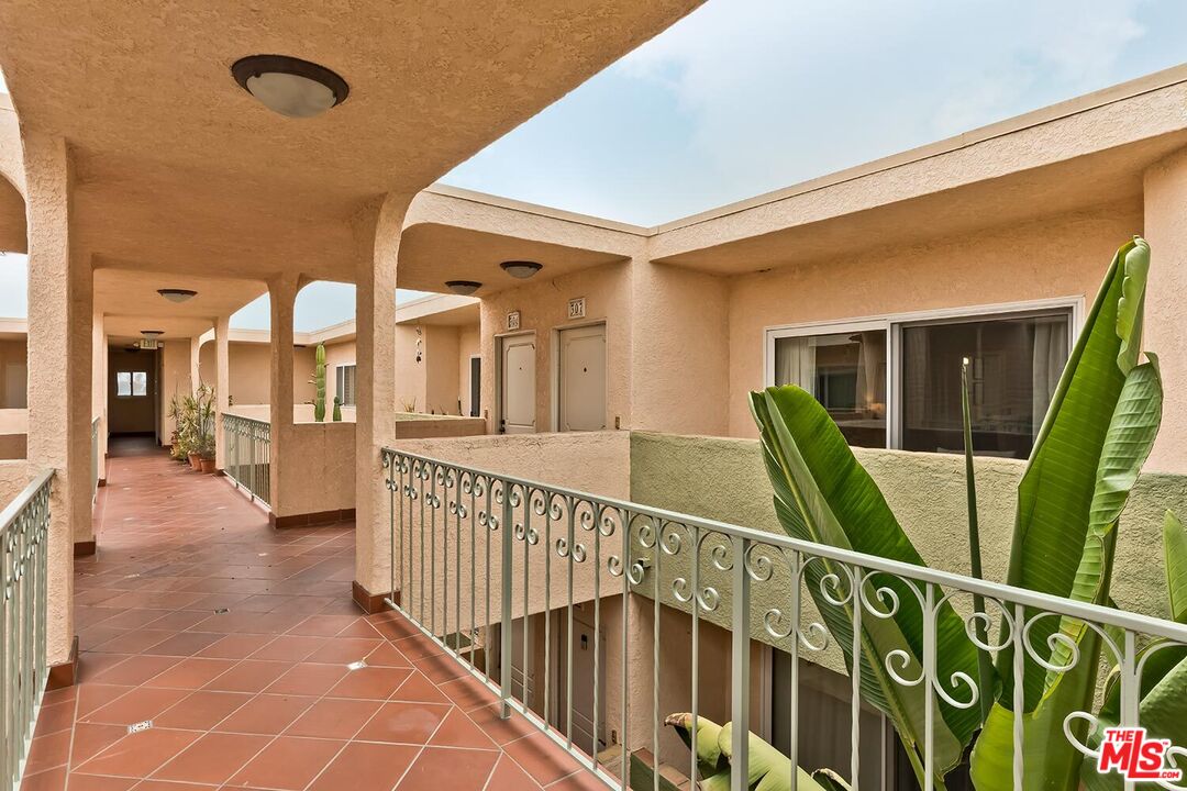 914 Lincoln Blvd Unit: 307