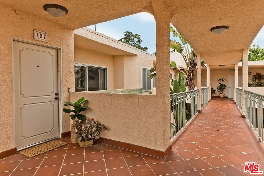 914 Lincoln Blvd Unit: 307