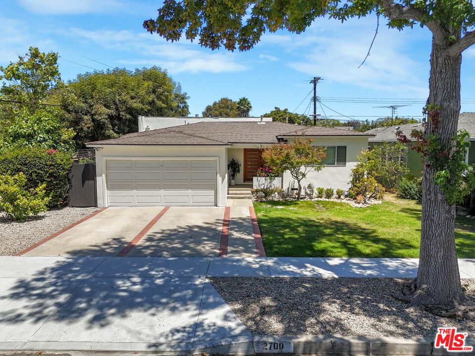 2700 Coolidge Ave