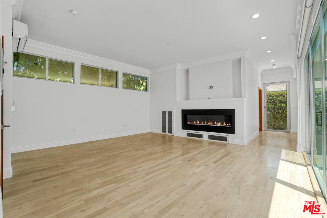 2700 Coolidge Ave