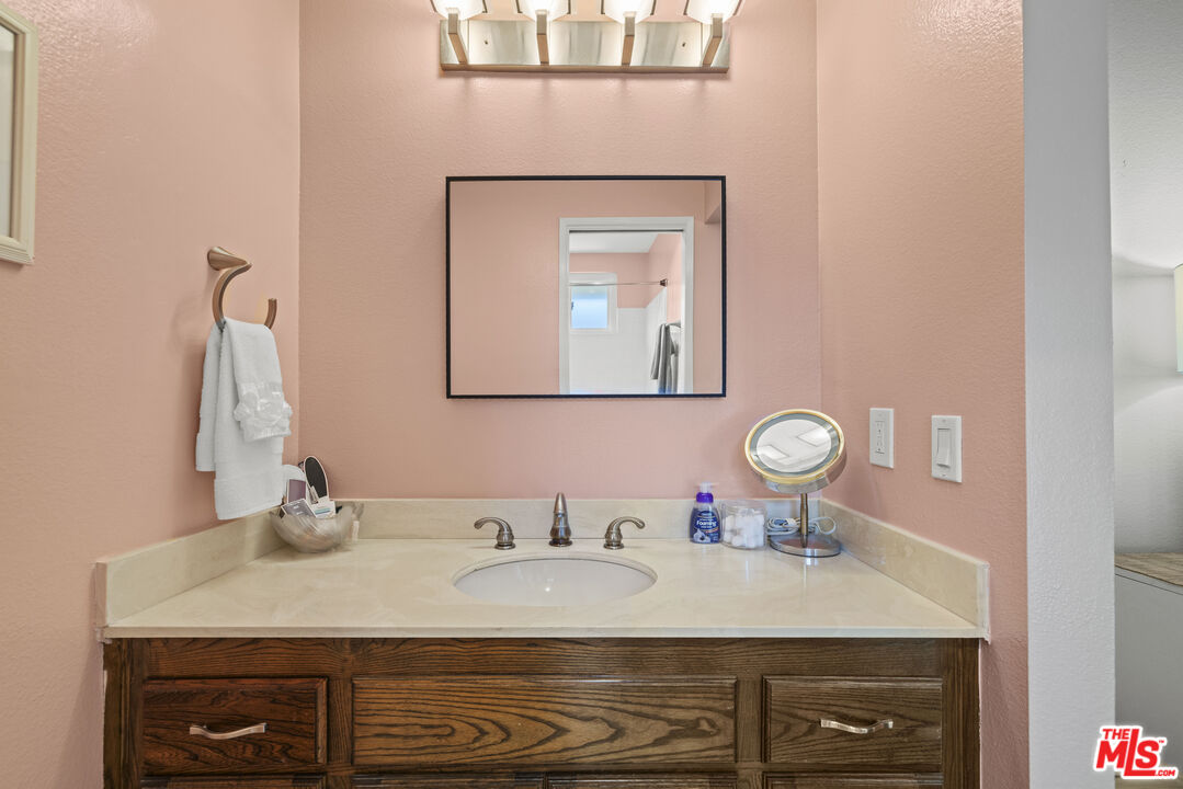 2701 Voorhees Ave Unit: 3