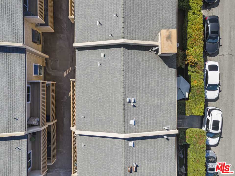 2701 Voorhees Ave Unit: 3