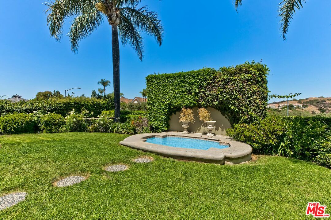 12683 Promontory Rd