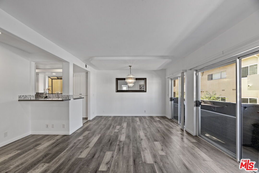 1811 MANNING AVE Unit: 202