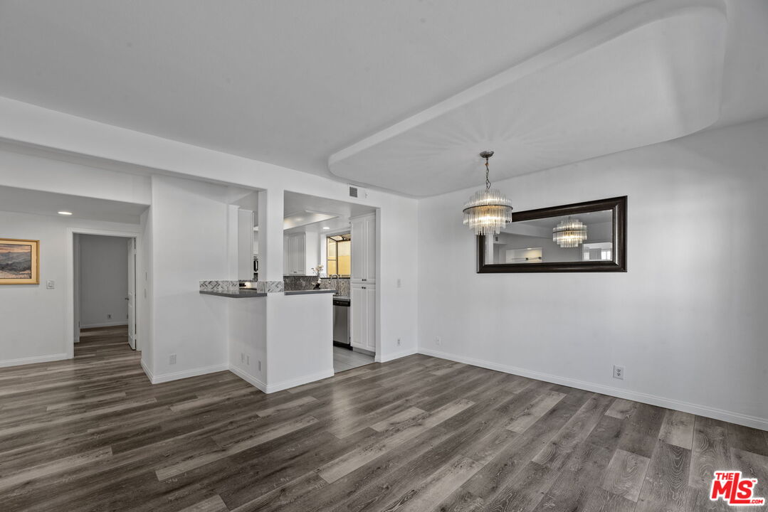 1811 MANNING AVE Unit: 202
