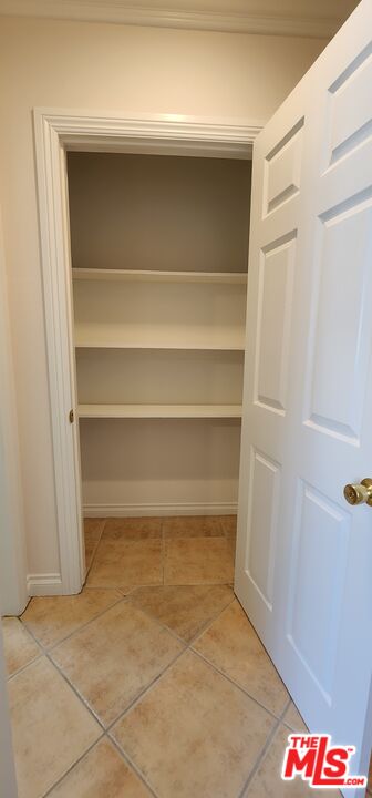 1873 W Jefferson Blvd