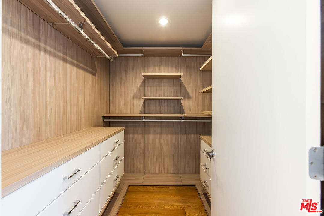 1705 Ocean Ave Unit: 205