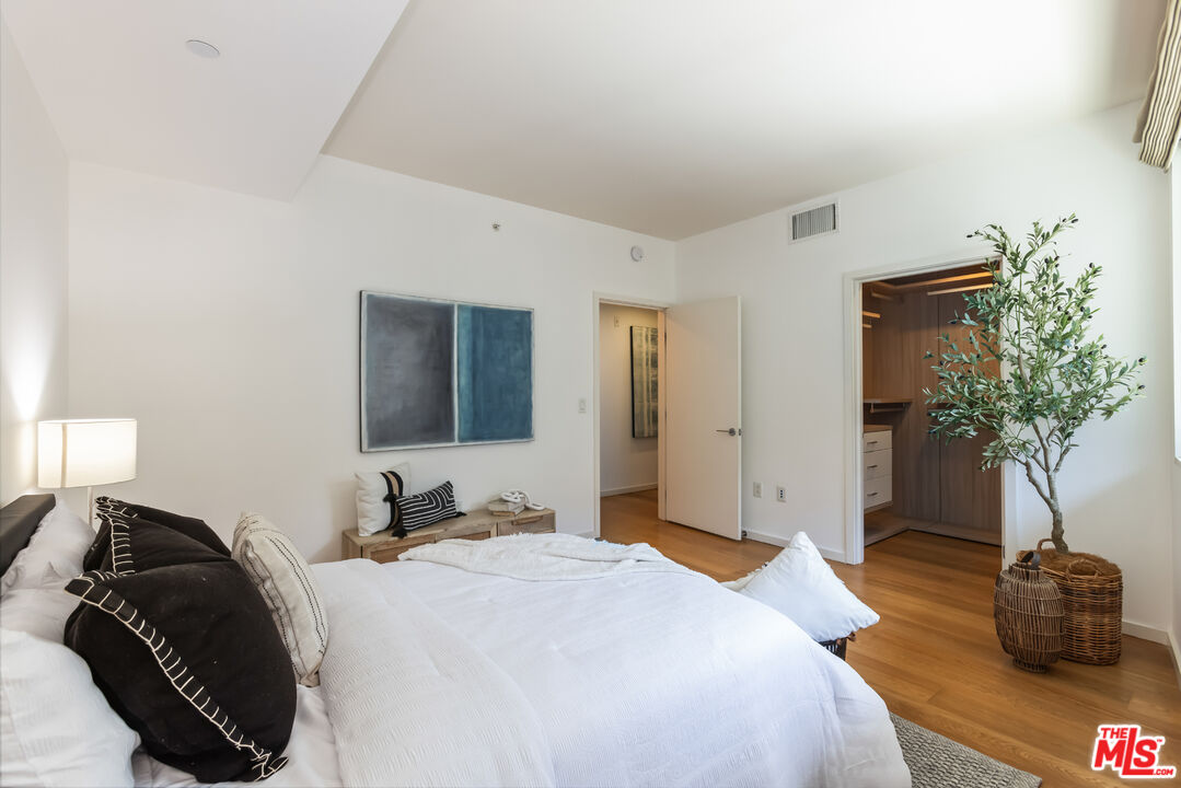 1705 Ocean Ave Unit: 205