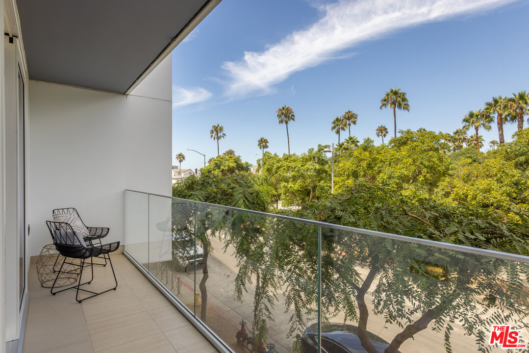 1705 Ocean Ave Unit: 205