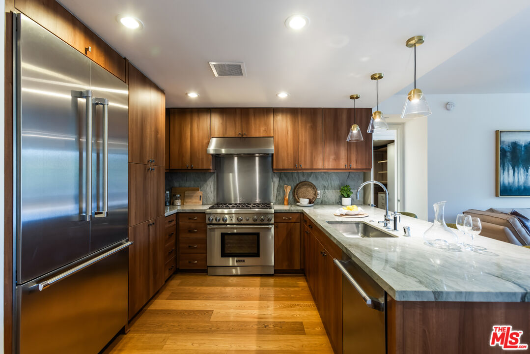 1705 Ocean Ave Unit: 205