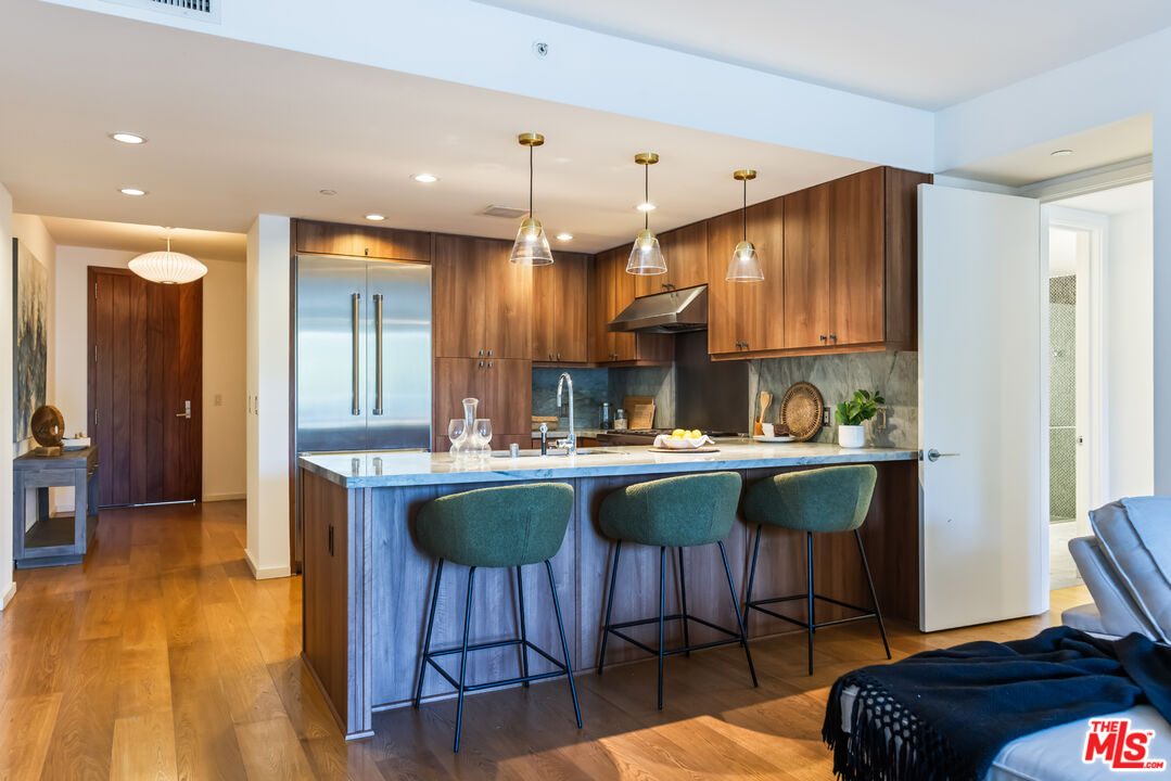 1705 Ocean Ave Unit: 205