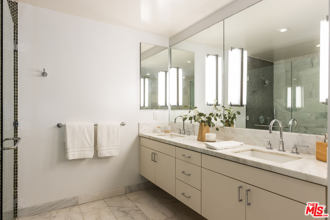 1705 Ocean Ave Unit: 205