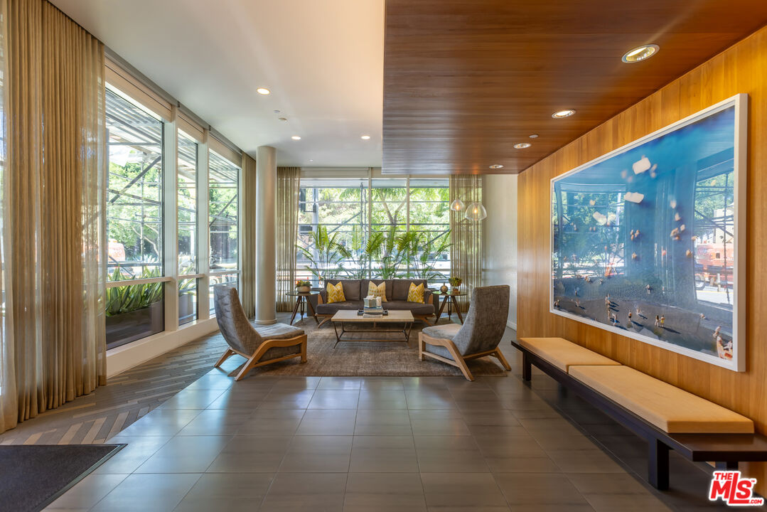 1705 Ocean Ave Unit: 205