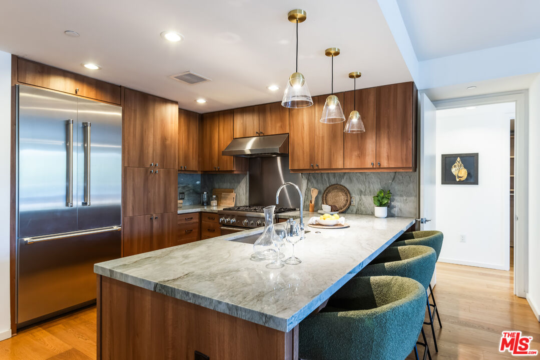 1705 Ocean Ave Unit: 205