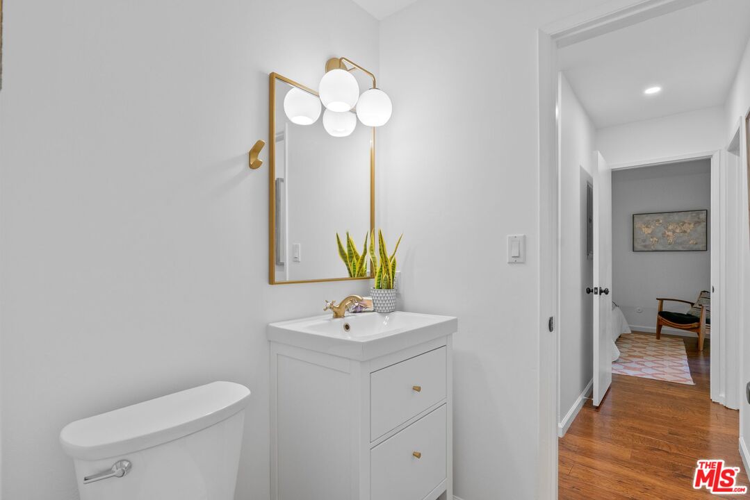 4900 Overland Ave Unit: 295