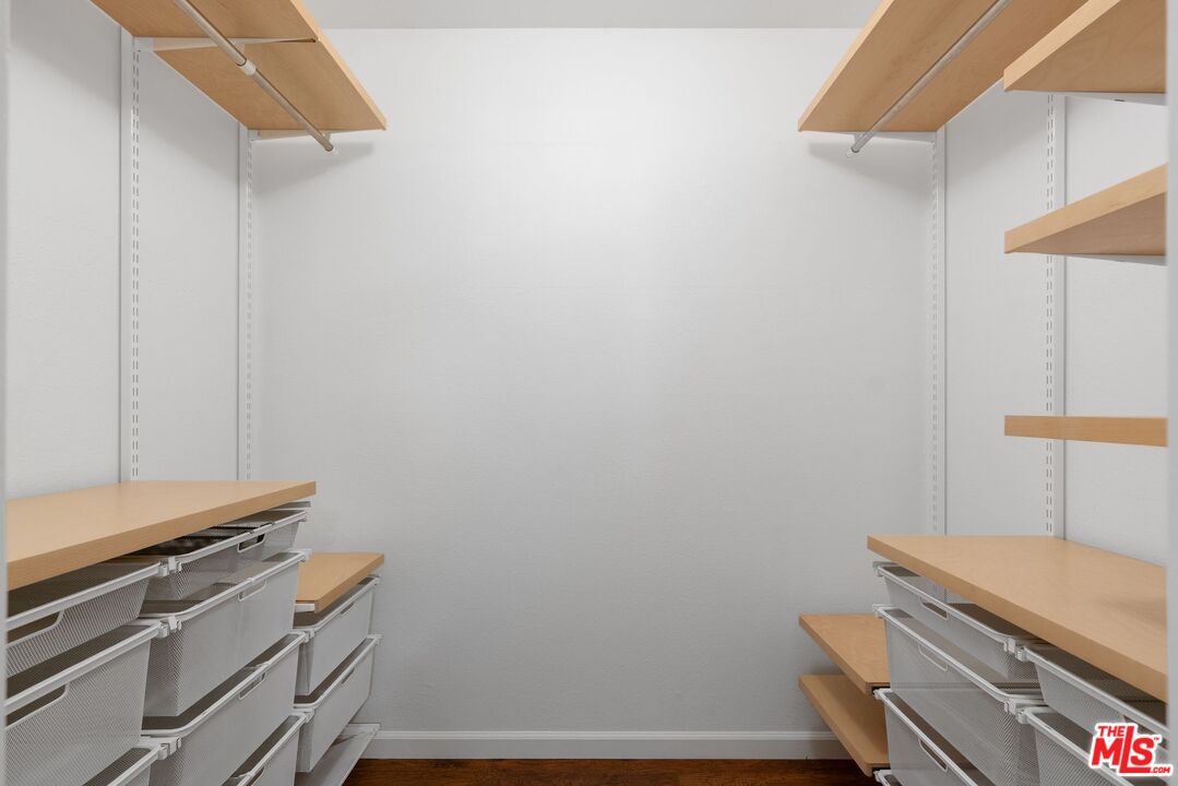 4900 Overland Ave Unit: 295