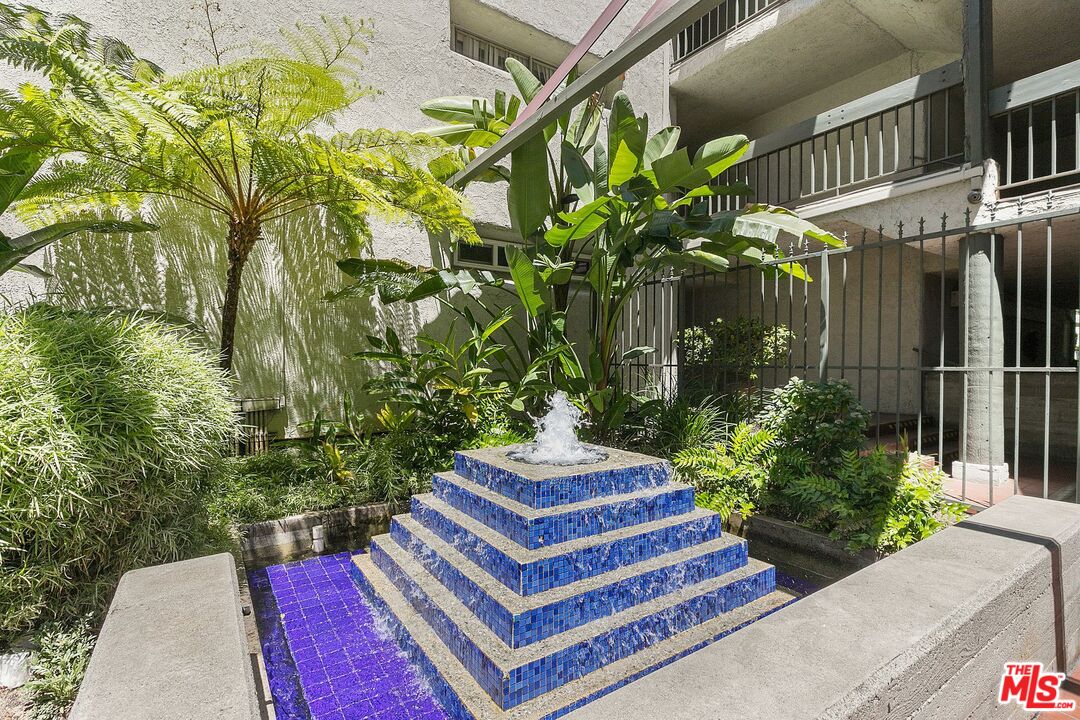 4900 Overland Ave Unit: 295