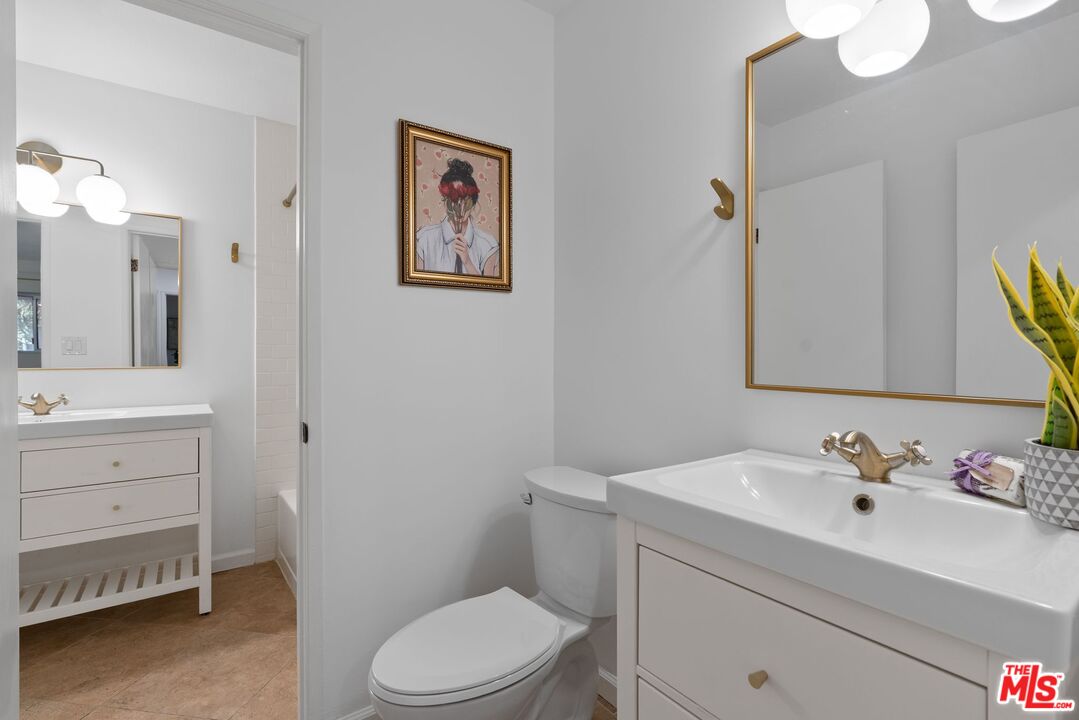 4900 Overland Ave Unit: 295