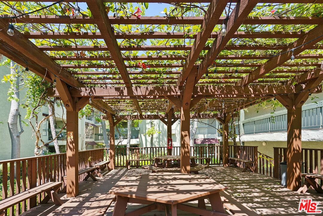 4900 Overland Ave Unit: 295