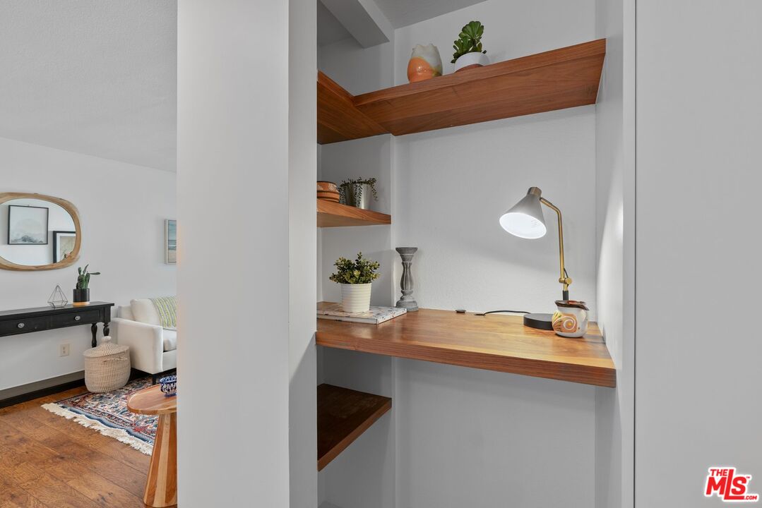 4900 Overland Ave Unit: 295