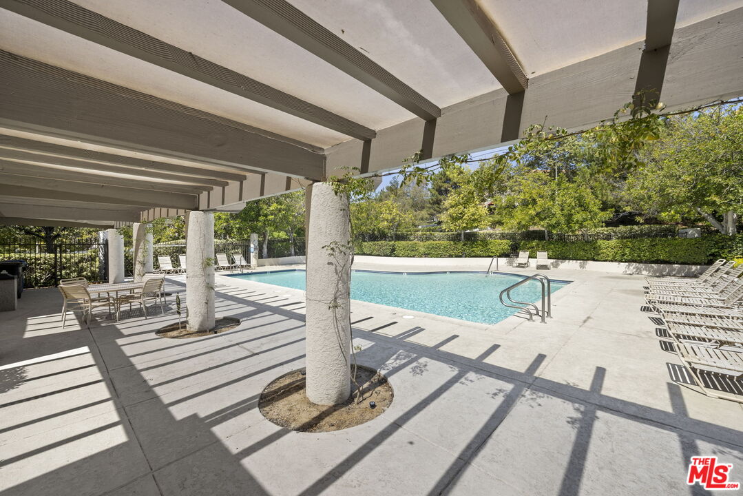 22210 Wildwood Pl